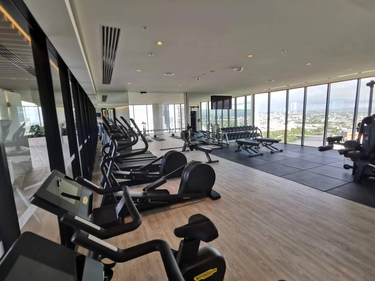 2 Bedroom Luxurious Family Apartment Next To Pacific Fair - Broadbeach Gold Coast Gc22 المظهر الخارجي الصورة