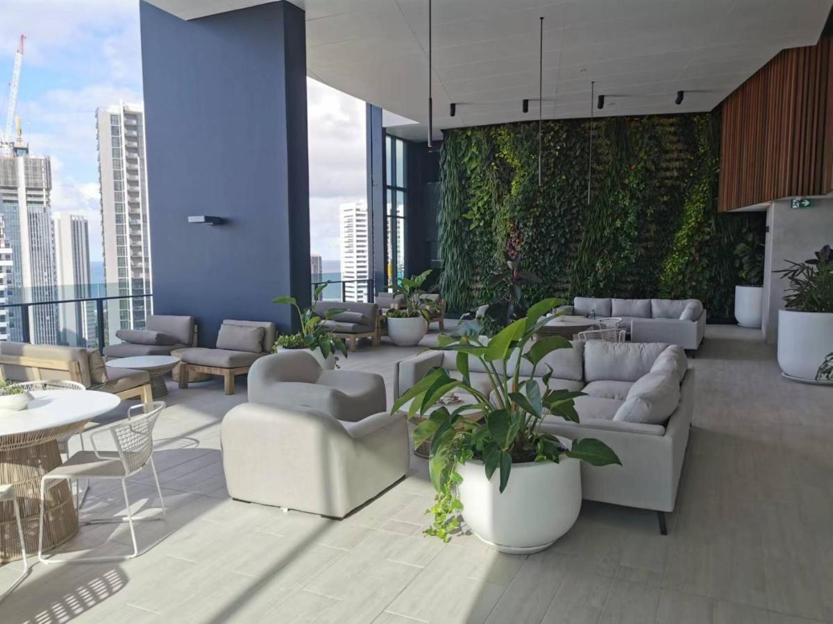 2 Bedroom Luxurious Family Apartment Next To Pacific Fair - Broadbeach Gold Coast Gc22 المظهر الخارجي الصورة