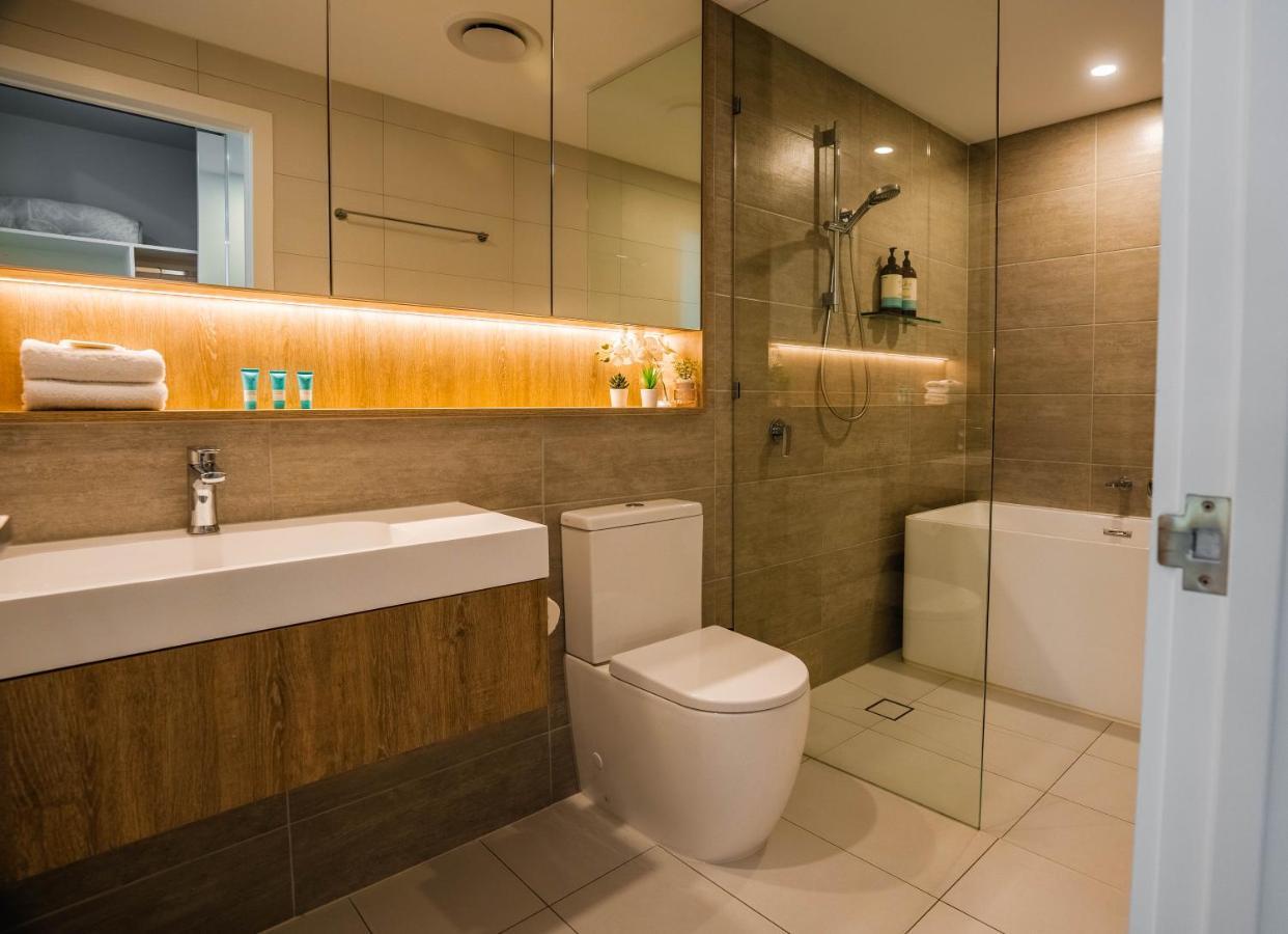 2 Bedroom Luxurious Family Apartment Next To Pacific Fair - Broadbeach Gold Coast Gc22 المظهر الخارجي الصورة