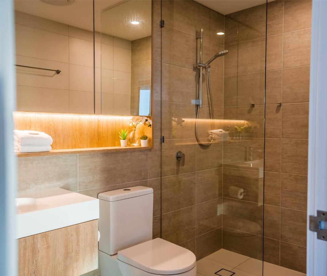 2 Bedroom Luxurious Family Apartment Next To Pacific Fair - Broadbeach Gold Coast Gc22 المظهر الخارجي الصورة